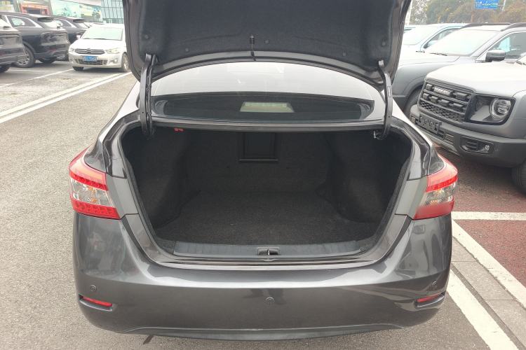 Used Nissan Sylphy 2012 1.6 XL Manual Luxury Edition