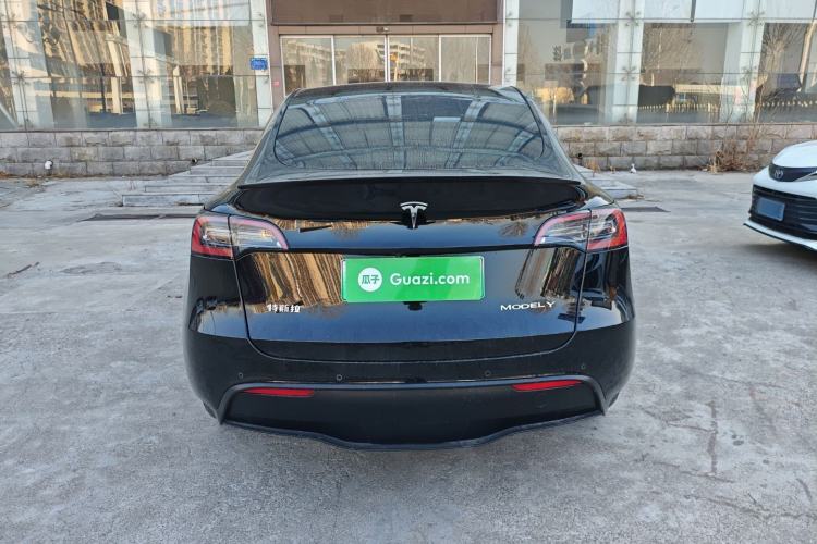 Used Tesla Model Y 2022 Long-Range All-Wheel-Drive Version
