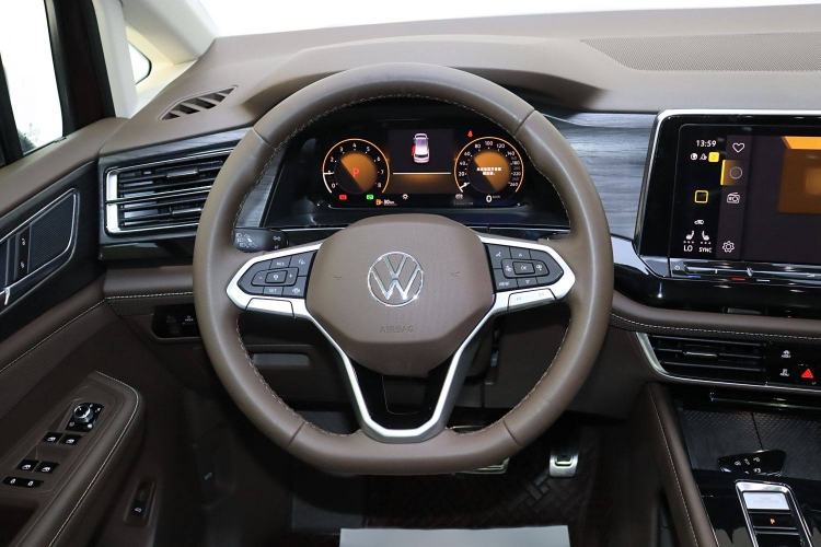 Used Volkswagen Viloran 2022 380TSI Luxury Edition
