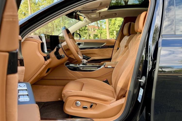 Used Hongqi H9 2024 2.0T Qichang Private Enjoyment Luxury Edition
