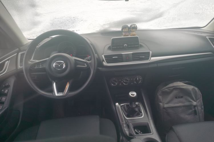 Used Mazda Mazda 3 Axela 2017 Sedan 1.5L Manual Comfort Model Emission Standard China V
