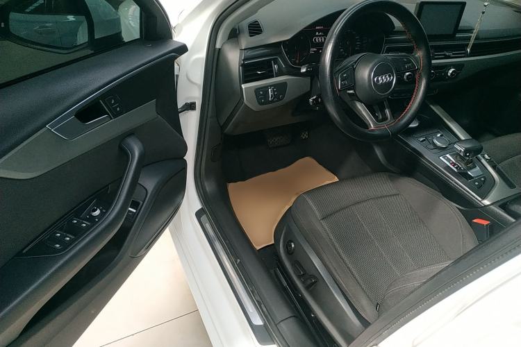 Used Audi A4L 2018 30th Anniversary Edition 40 TFSI Trendy Model
