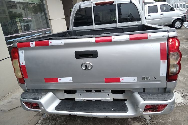 Used Great Wall Wingle 5 2017 2.0T European Version Diesel Two-Wheel Drive Advanced Large Double-Cab GW4D20E