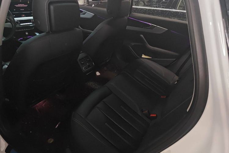 Used Audi A4L 2022 40 TFSI Stylish and Elegant Edition
