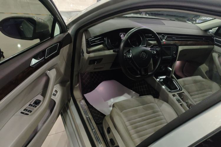 Used Volkswagen Magotan 2017 330TSI DSG Luxury Model