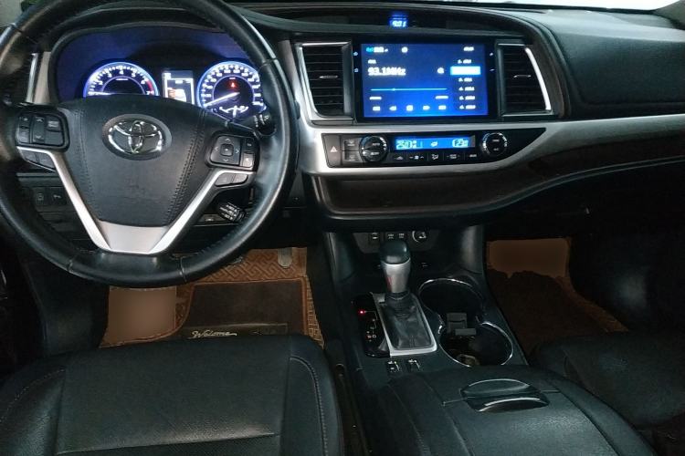 Used Toyota Highlander 2018 2.0T Four-Wheel Drive Prestige Version 7 Seats China VI Standard
