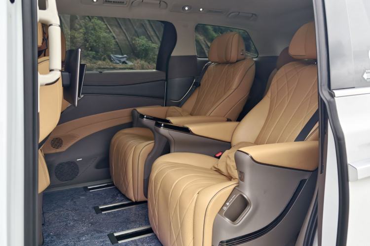 Used Denza D9 2022 DM-i 970 Four-Wheel Drive Flagship Model