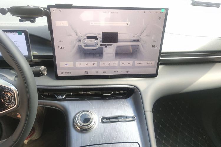 Used  E5 2024 440km Launch Edition
