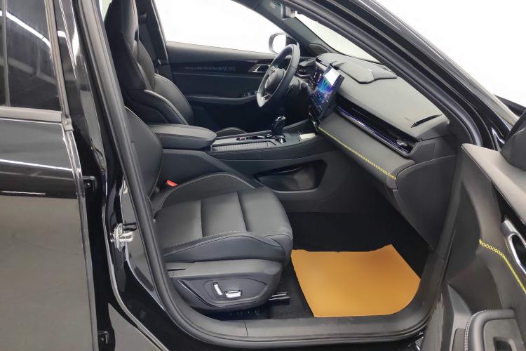 Used Lynk & Co 03 2023 1.5TD DCT JingPro
