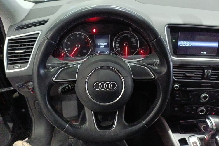 Used Audi Q5 2017 Plus 40 TFSI Ambition Model