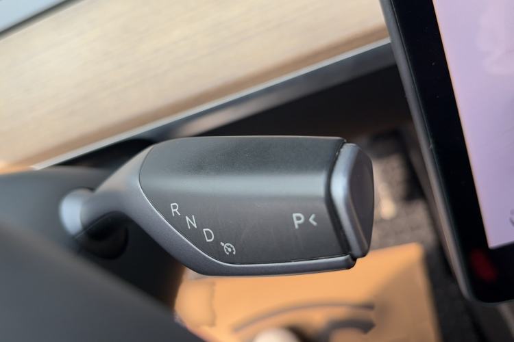 Used Tesla Model Y 2022 Long-Range All-Wheel-Drive Version
