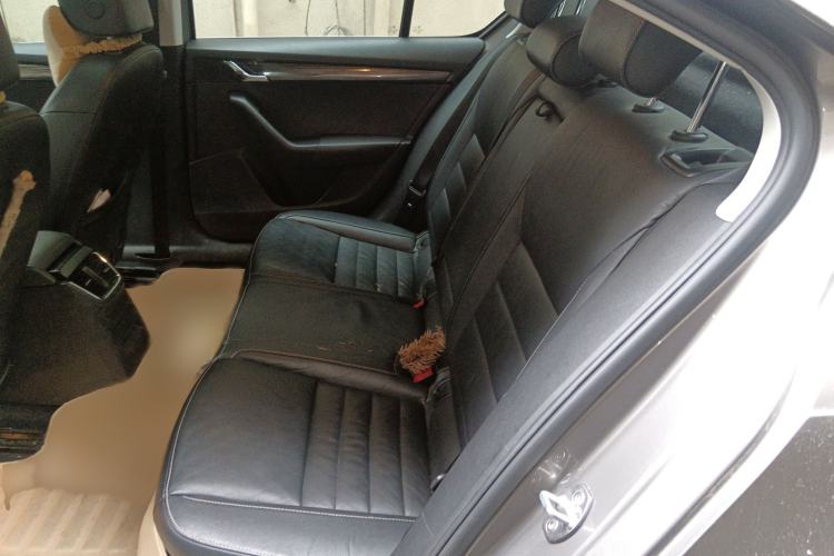 Used Skoda Octavia 2016 1.6L Automatic Smart Drive Edition
