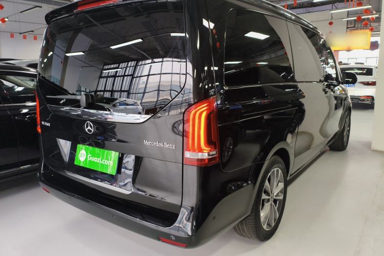 Used Mercedes-Benz V-Class 2022 V 260 Avantgarde Edition