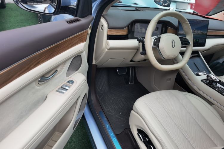 Used Hima AITO M7 2024 1.5T Rear-Drive Plus Version 6 Seats
