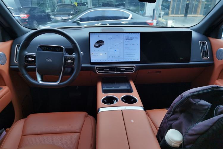 Used Li Auto L8 2024 Ultra Model
