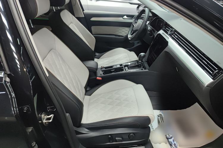 Used Volkswagen Magotan 2023 2 Million Units Commemorative Edition 330TSI DSG Luxury Version
