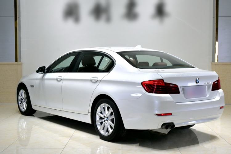 Used BMW 5 Series 2014 528Li Leading Model
