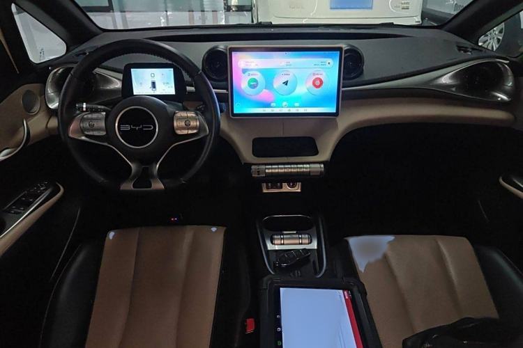 Used BYD Dolphin 2023 420 km Fashion Edition
