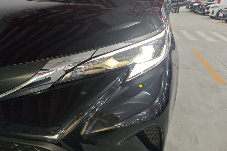 Used Toyota Granvia 2024 2.5L Hybrid Comfort Edition
