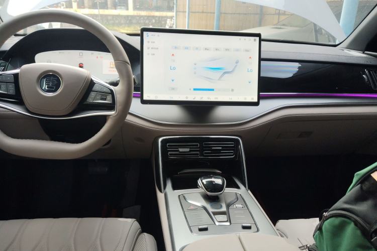 Used BYD Tang New Energy 2025 DM-i 115KM Prestige Model
