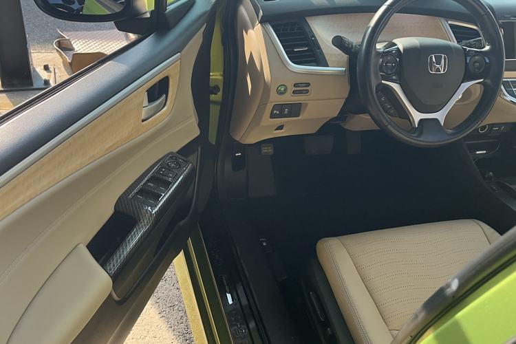 Used Honda Jade 2013 1.8L CVT Luxury Edition 5 seats
