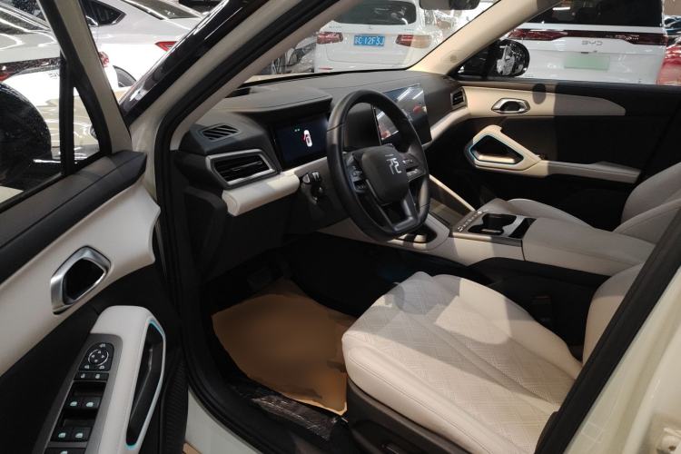 Used BYD Yuan UP 2025 Intelligent Driving Version 401 km Beyond-Range Edition