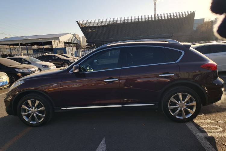 Used Infiniti QX50 2015 2.5L Comfort Edition
