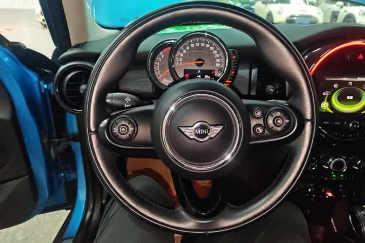 Used MINI MINI 2015 1.5T COOPER Fun Five-Door Edition
