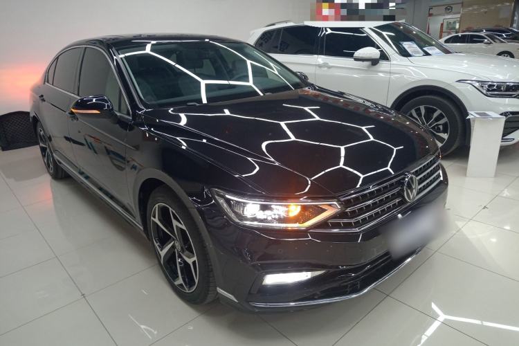 Used Volkswagen Magotan 2023 2 Million Units Limited Edition 330TSI DSG Leading Version
