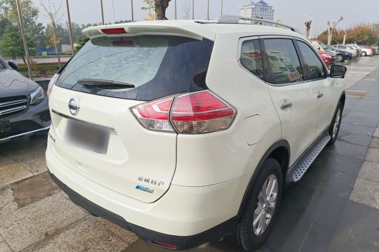 Used Nissan X-Trail 2015 2.0L CVT Comfort MAX Edition 2WD
