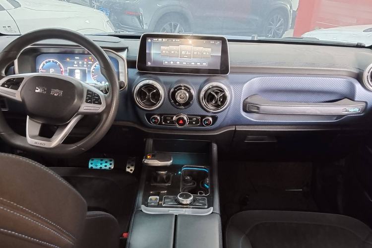 Used Beijing Auto BJ40 2021 2.0D Automatic Four-Wheel Drive Blade Hero Edition Pioneer Model
