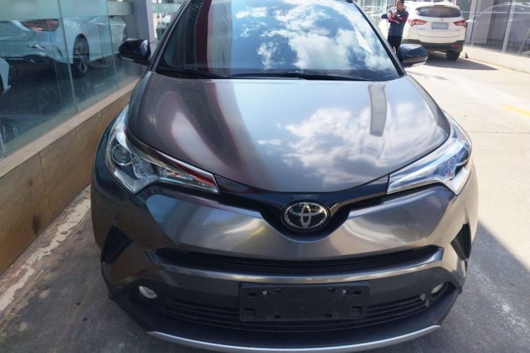 Used Toyota IZOA 2018 2.0L Yichi Version China VI Standard
