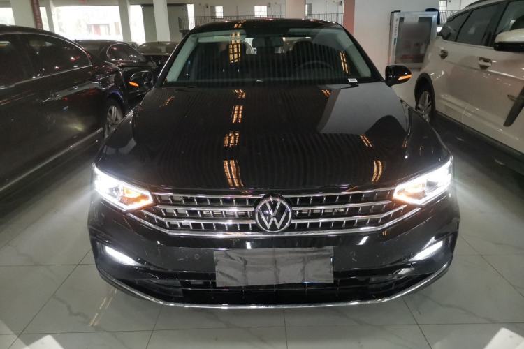 Used Volkswagen Magotan 2025 Zhongxiang Version 280TSI DSG Comfort Edition
