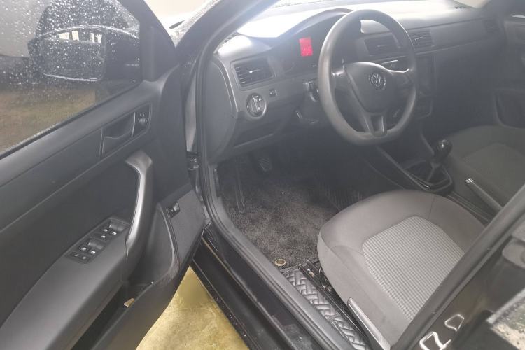 Used Volkswagen Santana 2016 1.6L Manual Fashion Edition
