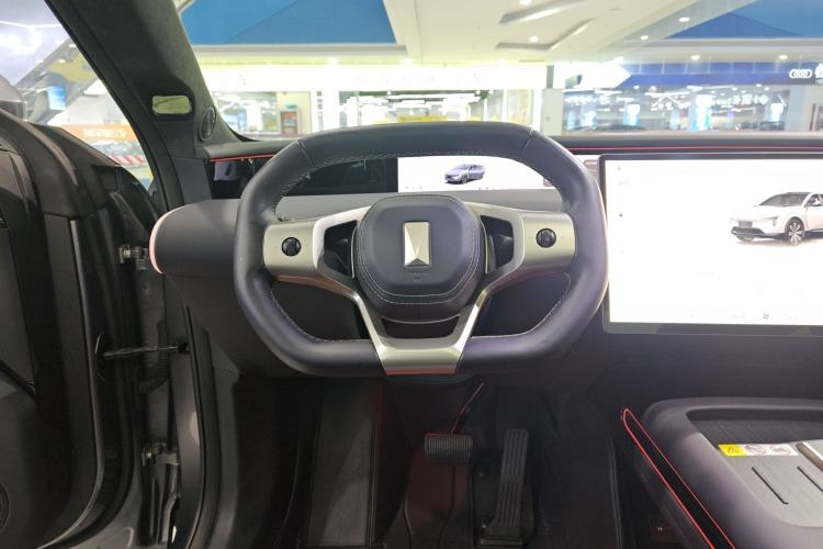 Used  07 2024 Max Extended-Range Edition
