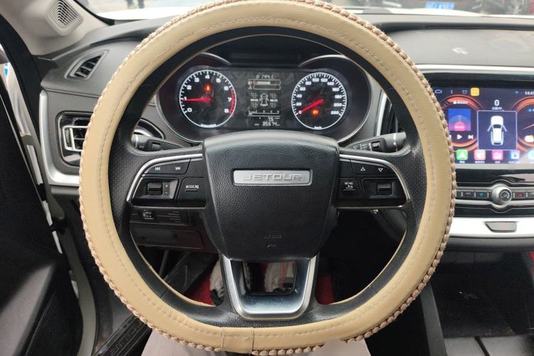Used JETOUR X70M 2020 Revised 1.5T Manual Partner Version 5-Seater
