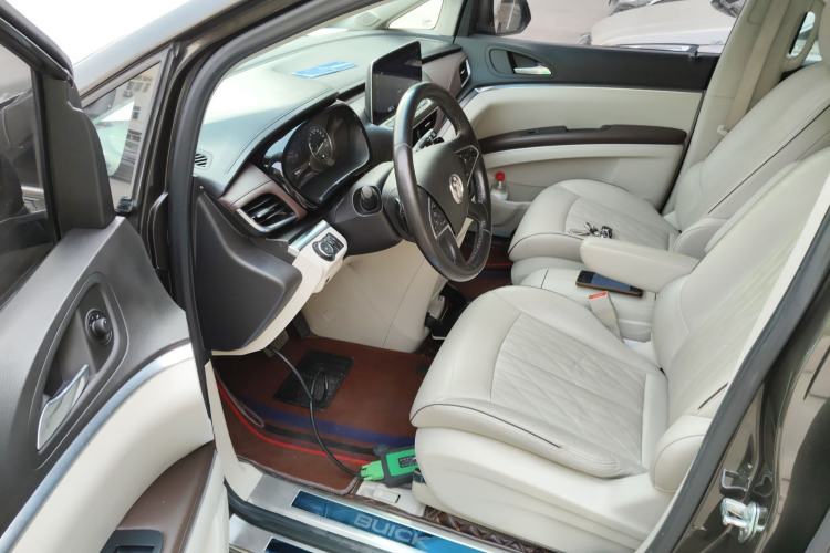 Used Buick GL8 2021 Land Cruiser Executive Class 652T Smart Luxury Model
