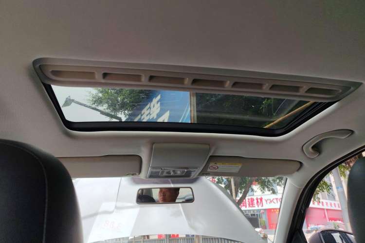 Used Volkswagen Lavida 2015 1.6L Automatic Comfort Edition
