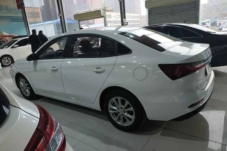 Used Roewe i5 2023 1.5L Manual Comfort Edition
