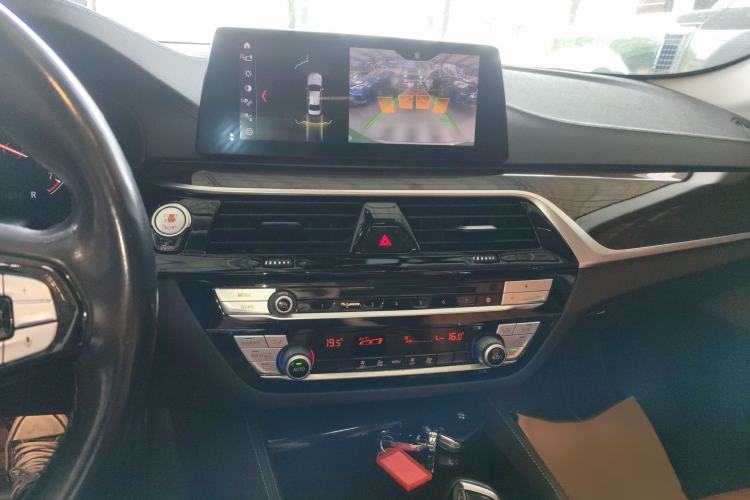 Used BMW 5 Series 2019 Facelifted 525Li Luxury Package
