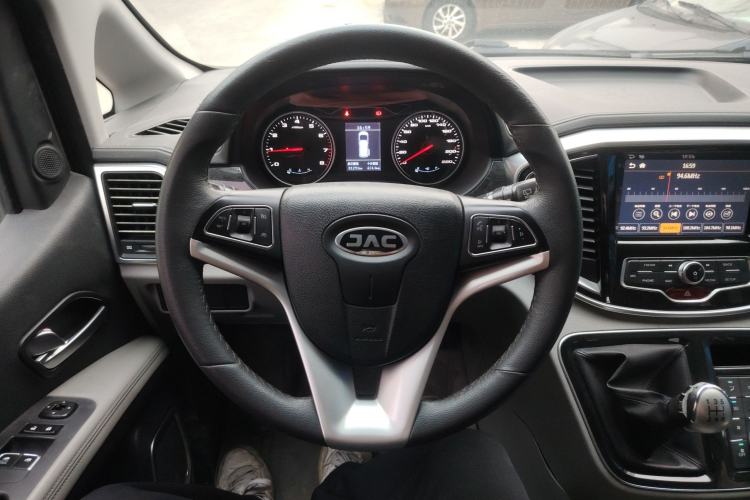 Used  M4 2016 2.0L manual luxury edition
