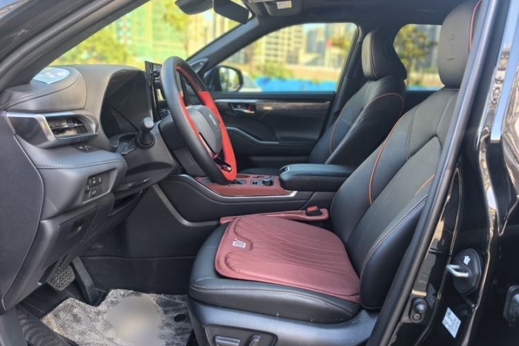 Used Toyota Crown Land Cruiser 2024 2.0T All-Wheel-Drive Prestige Version
