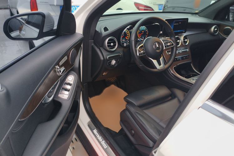 Used Mercedes-Benz GLC 2020 GLC 260 L 4MATIC Luxury Model
