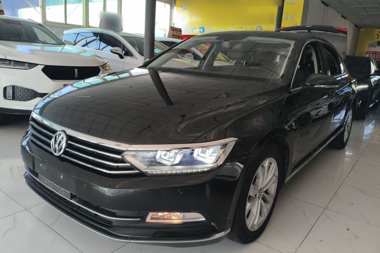 Used Volkswagen Magotan 2017 330TSI DSG Luxury Model
