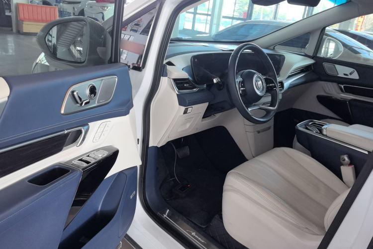 Used Buick Century 2023 2.0T Six-Seater Yinshi Edition
