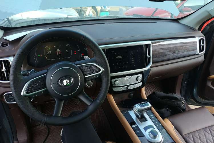 Used Great Wall Poer 2021 2.0T Global Version Automatic Gasoline 4x4 Prestige Standard Box with Trailer Capability GW4C20B
