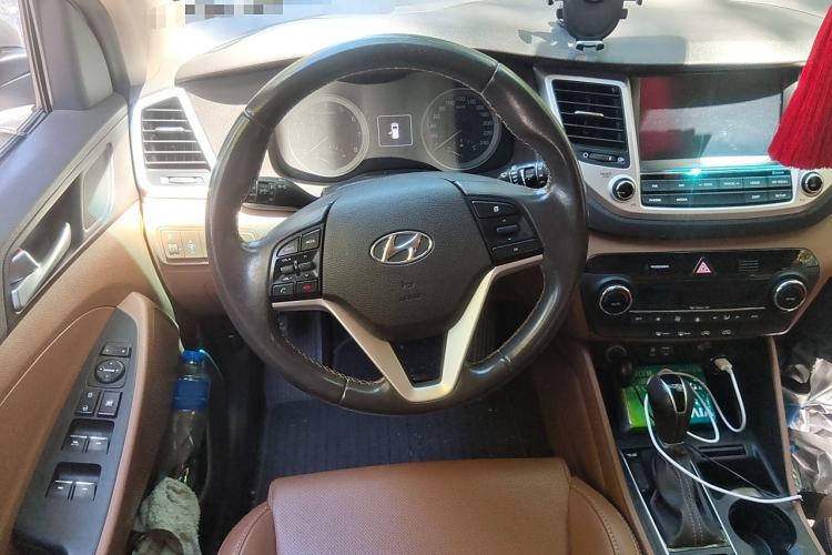 Used Hyundai Tucson 2015 1.6T Dual-Clutch Two-Wheel-Drive Smart Model
