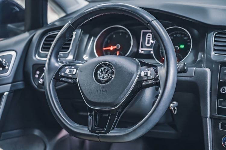 Used Volkswagen Golf 2018 230TSI Automatic Comfort Model
