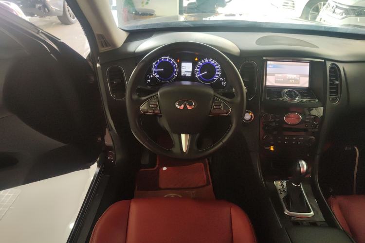 Used Infiniti QX50 2015 2.5L Comfort Edition
