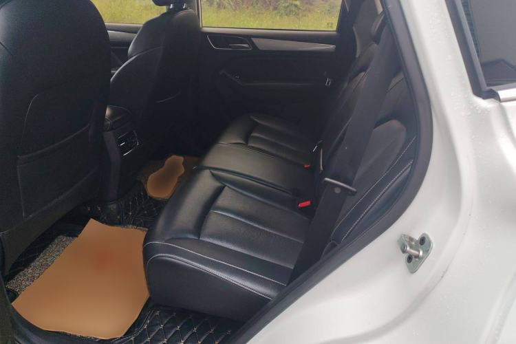 Used Roewe RX5 2016 20T Two-Wheel Drive Automatic Internet Smart Edition
